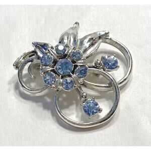 Vintage mid century silver tone brooch with light blue rhinestones retro pin